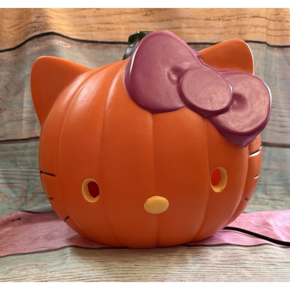 Hello Kitty Blow Mold 2014